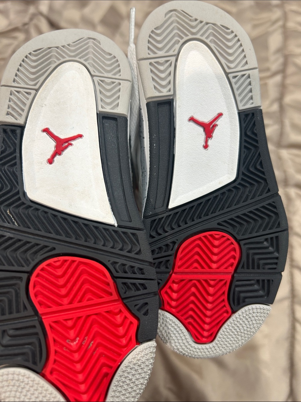Jordan Retro 4 - Picture 4 of 6